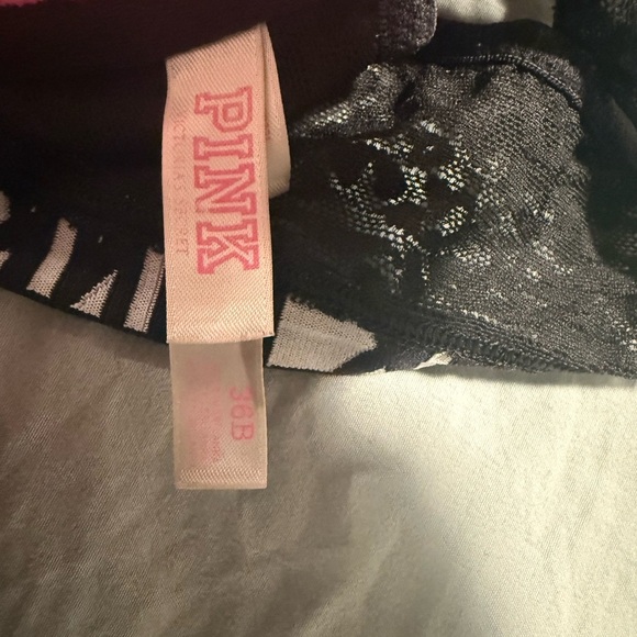 PINK Victoria's Secret Black Lace Bra - Picture 5 of 5
